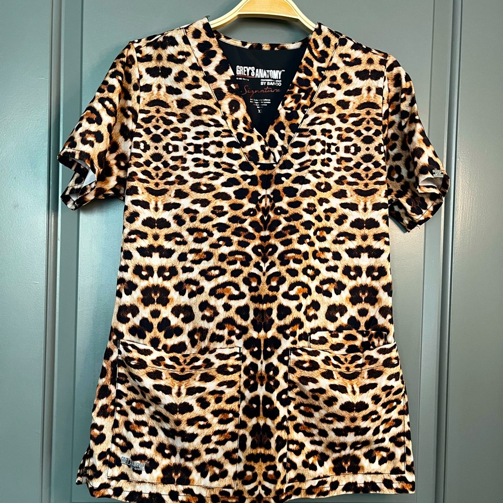 COPY - Greys Anatomy cheetah print scrub top